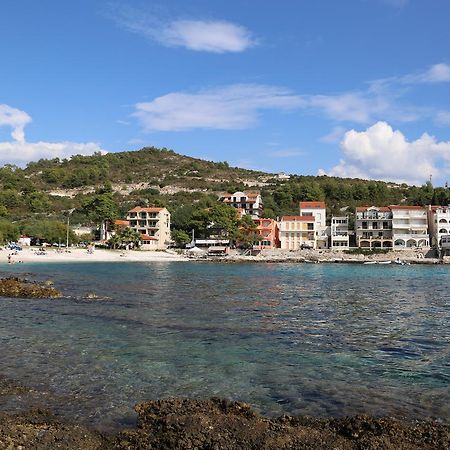 Apartments Dragica Milna  Eksteriør bilde