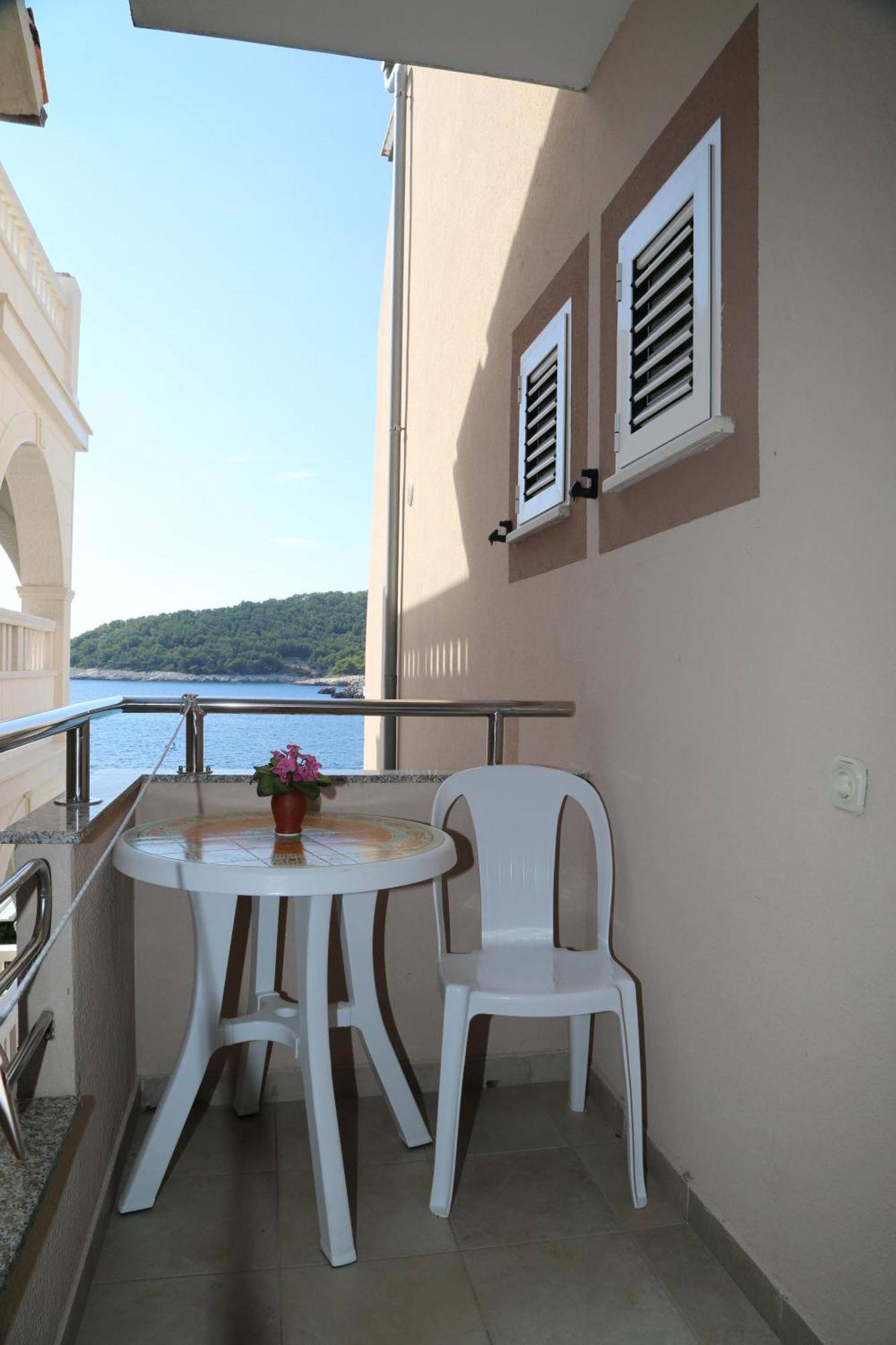 Apartments Dragica Milna  Rom bilde