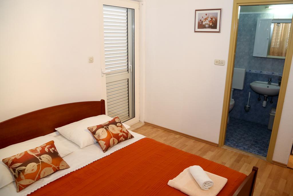 Apartments Dragica Milna  Eksteriør bilde