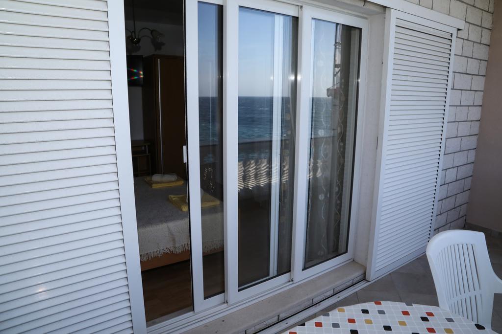 Apartments Dragica Milna  Eksteriør bilde