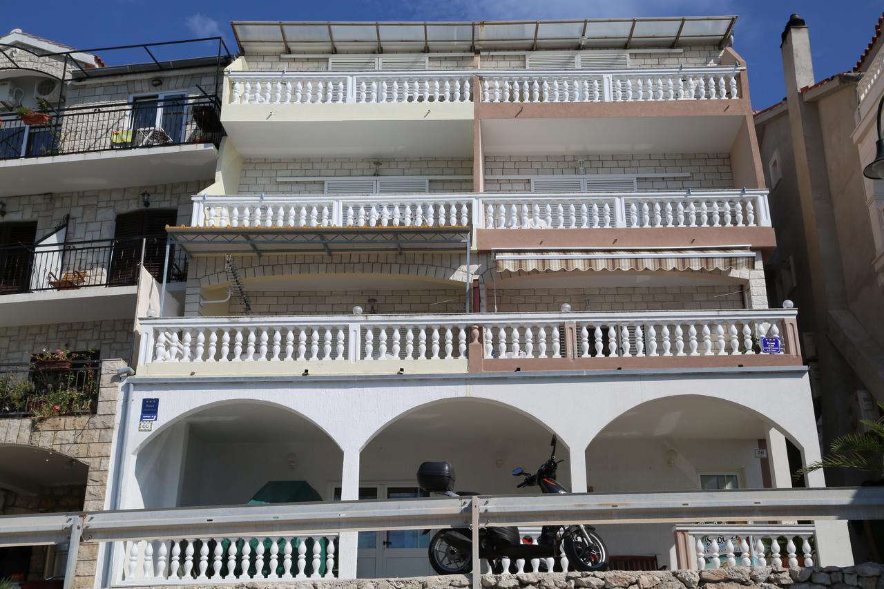 Apartments Dragica Milna  Eksteriør bilde